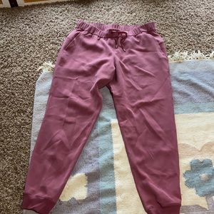 Lululemon pink jogger pant